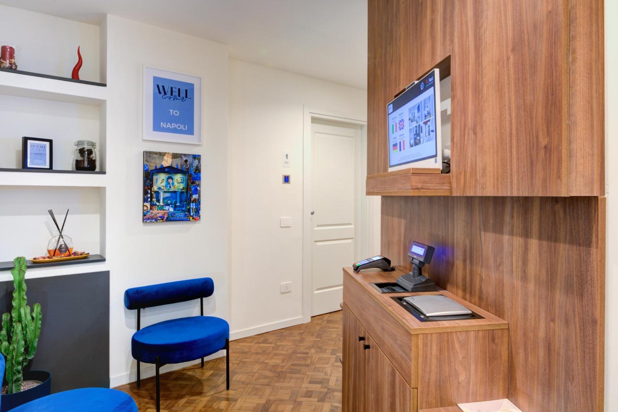 Well Suites - Piazza Dei Martiri Napoli Ngoại thất bức ảnh