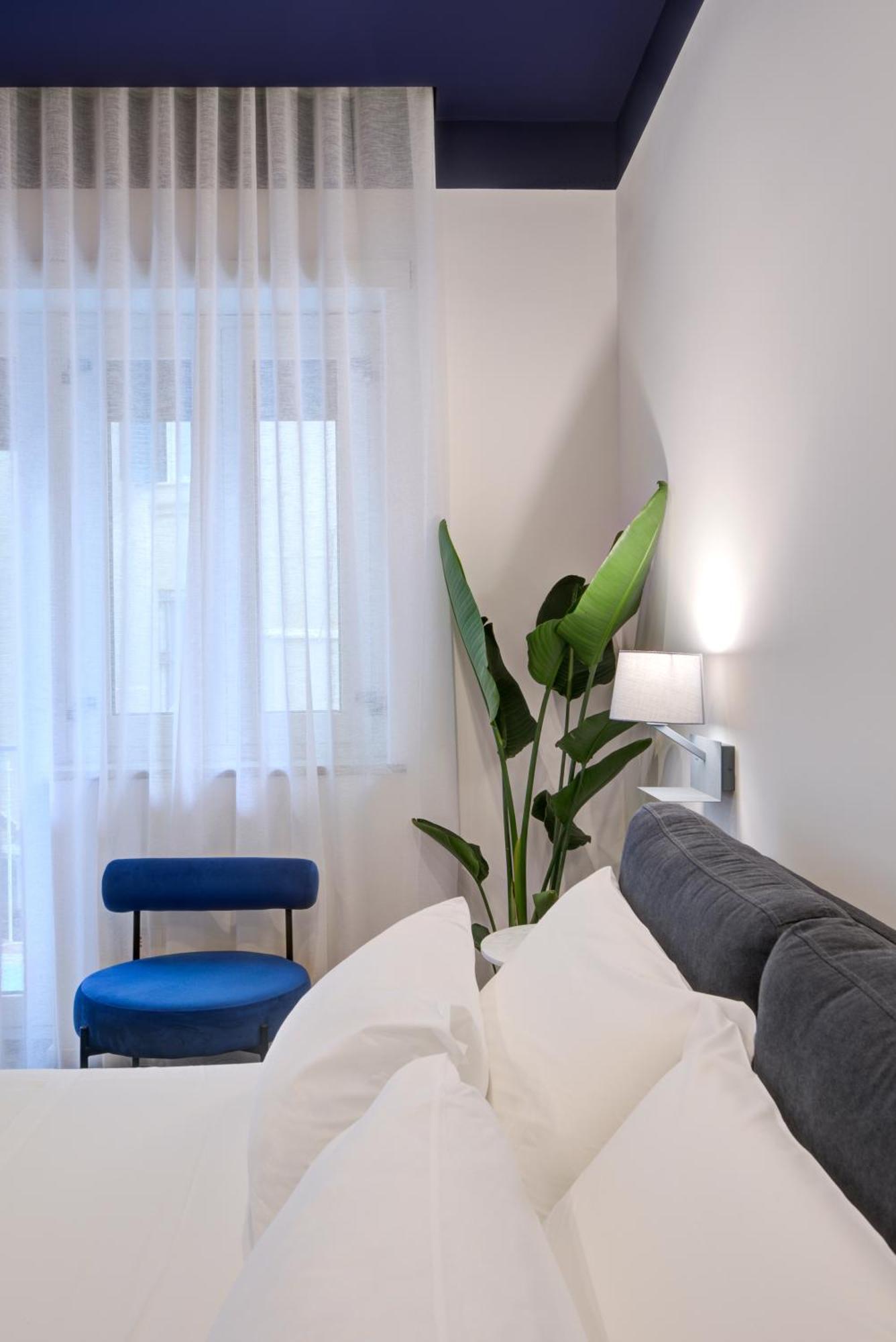 Well Suites - Piazza Dei Martiri Napoli Ngoại thất bức ảnh