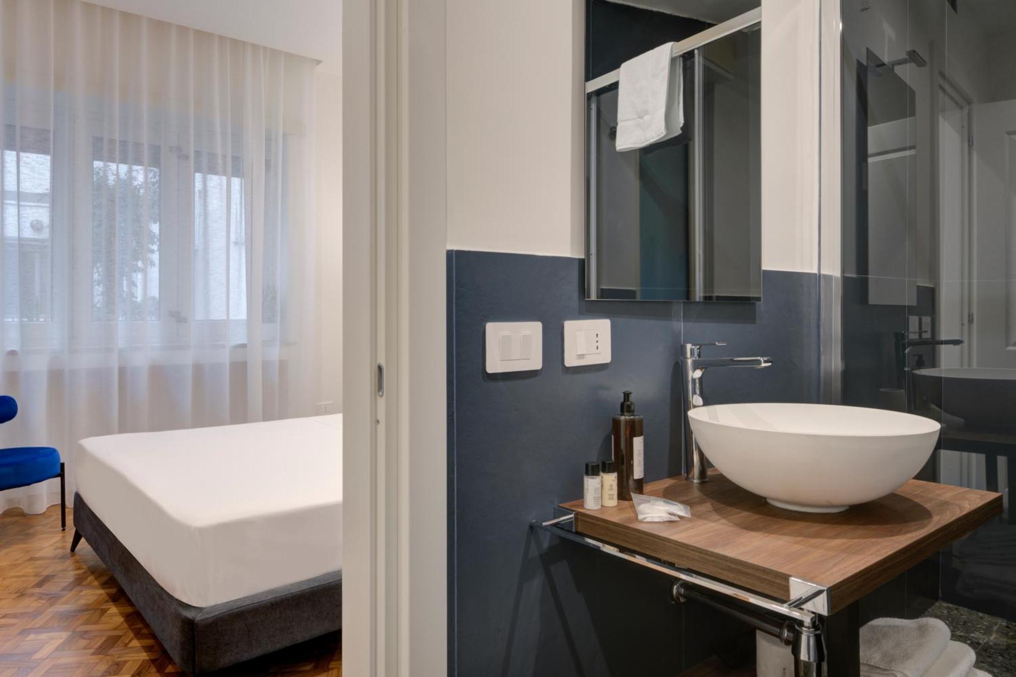 Well Suites - Piazza Dei Martiri Napoli Ngoại thất bức ảnh
