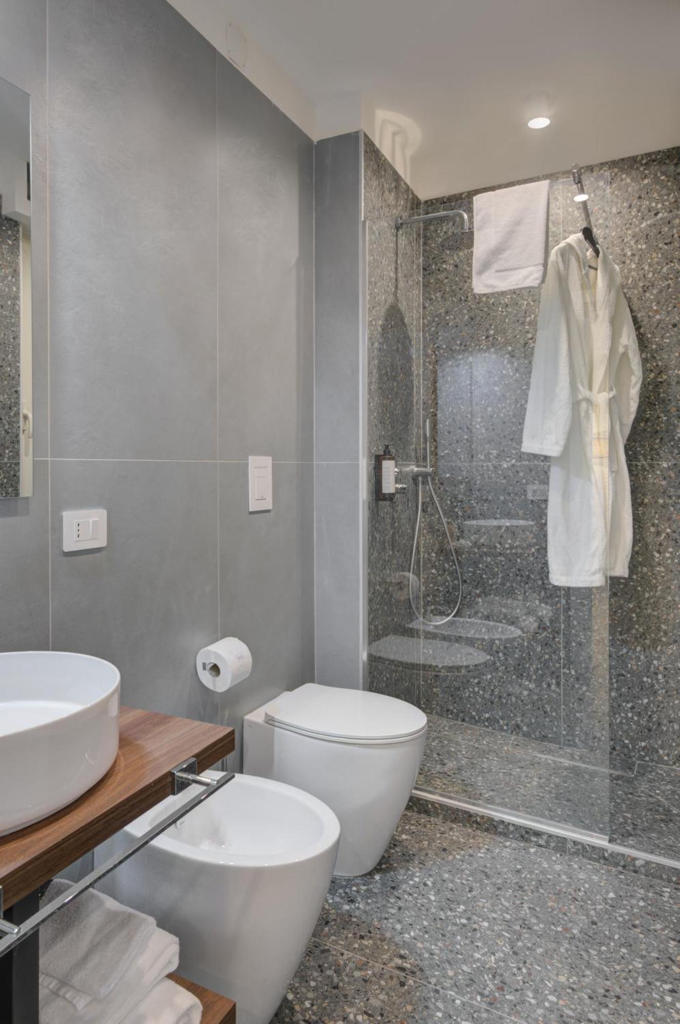 Well Suites - Piazza Dei Martiri Napoli Ngoại thất bức ảnh