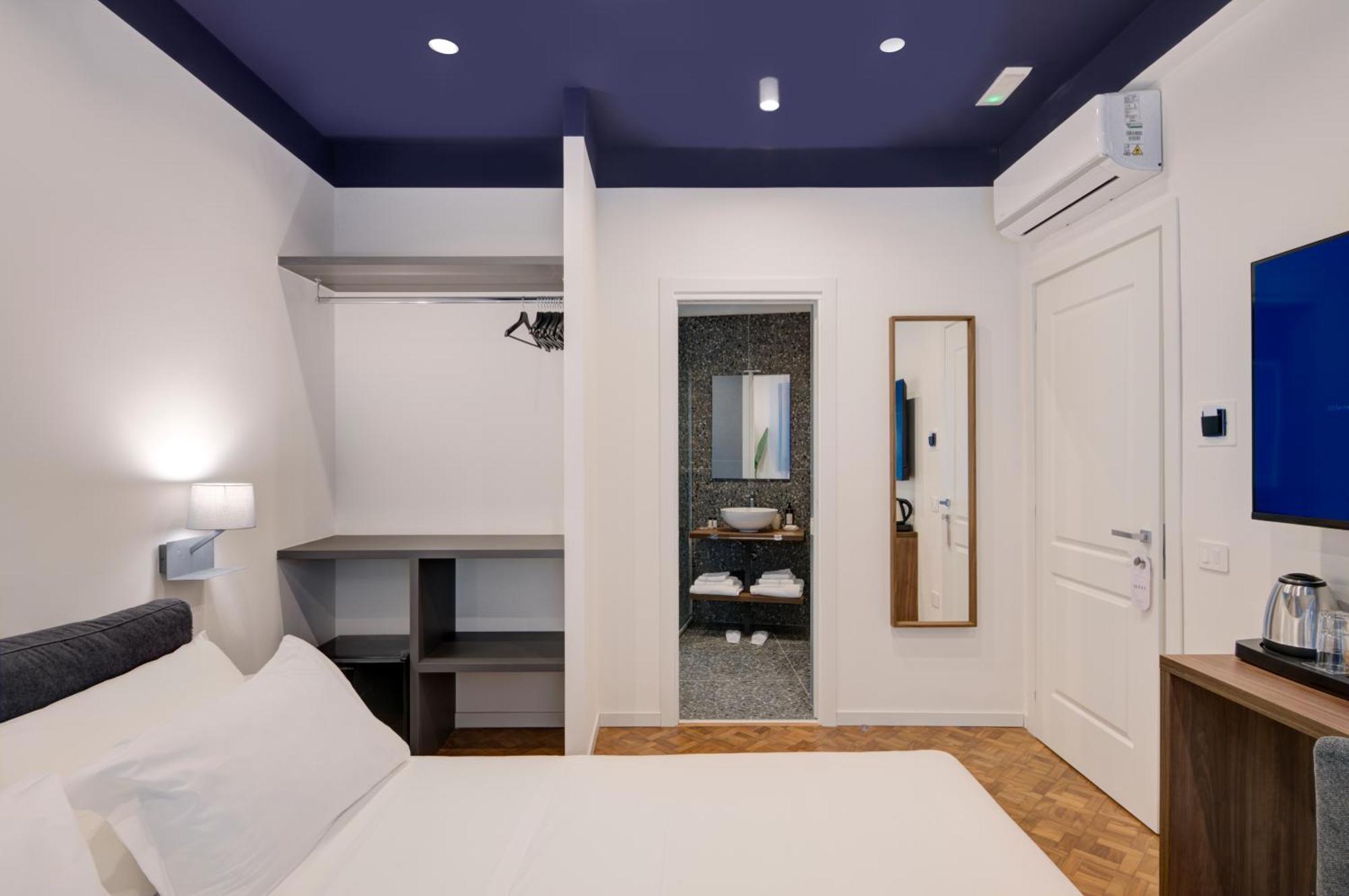 Well Suites - Piazza Dei Martiri Napoli Ngoại thất bức ảnh