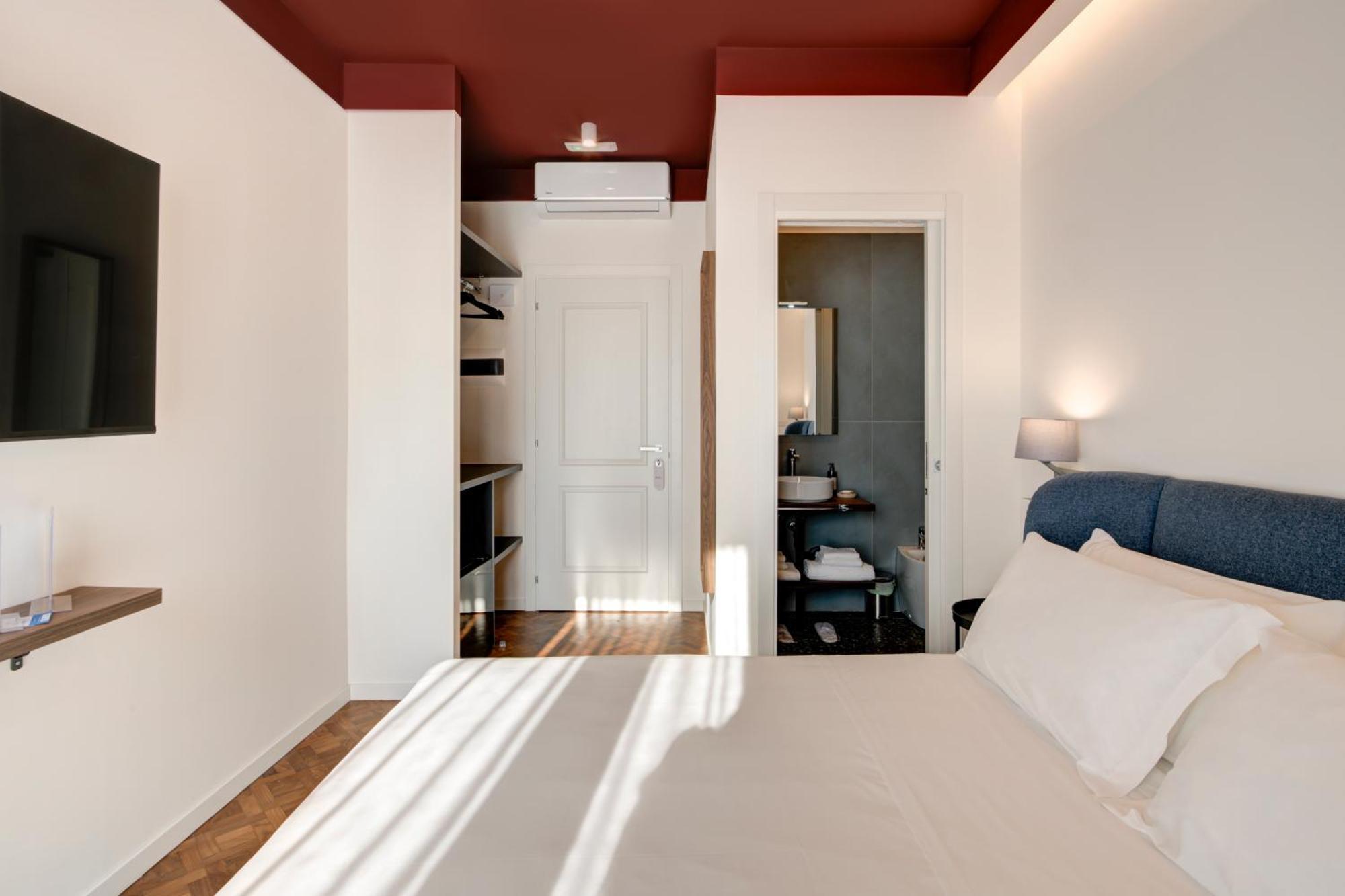 Well Suites - Piazza Dei Martiri Napoli Ngoại thất bức ảnh